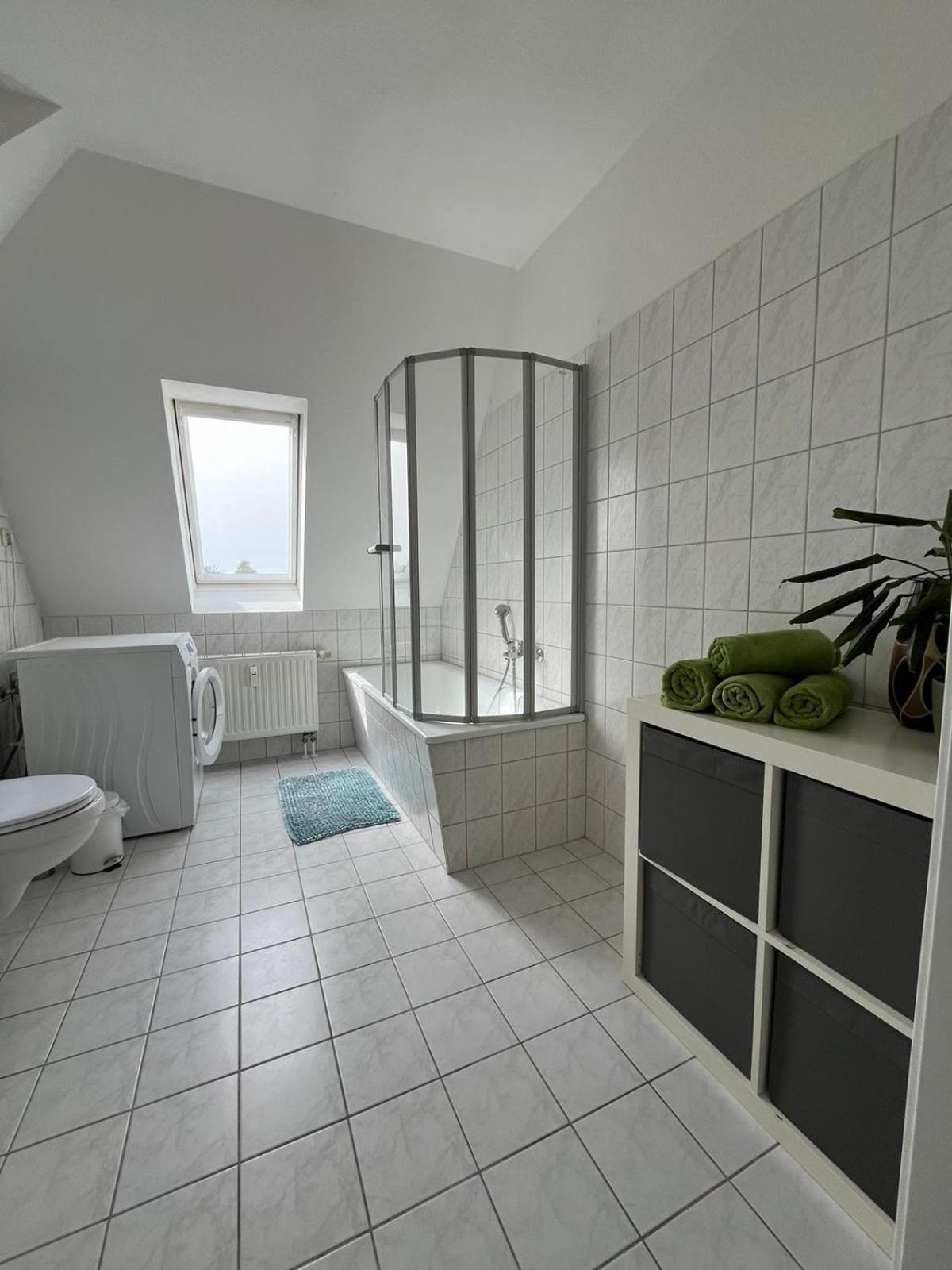 1 Raum Dachgeschosswohnung In Ruhiger Lage Limbach-Oberfrohna Екстер'єр фото