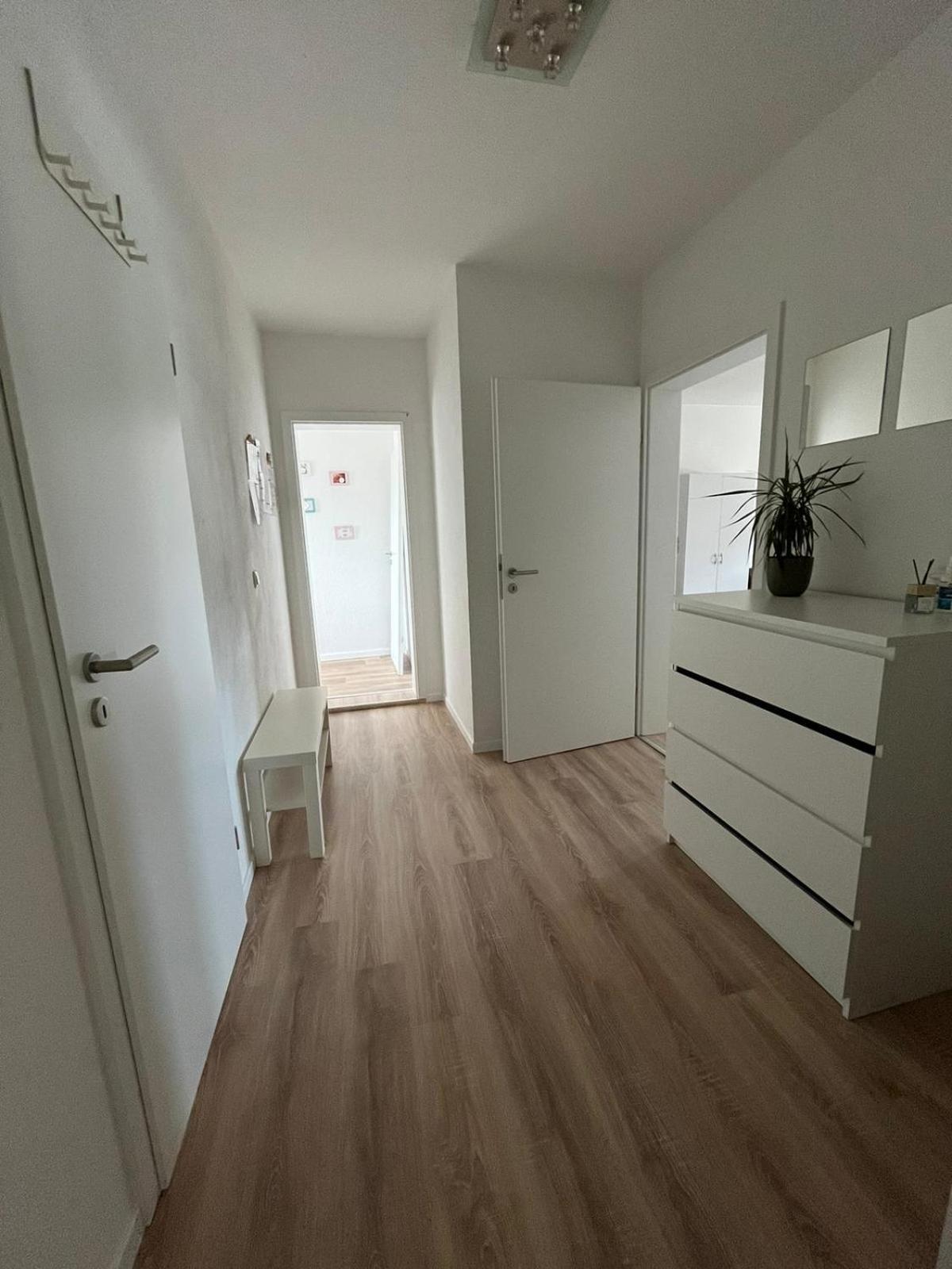 1 Raum Dachgeschosswohnung In Ruhiger Lage Limbach-Oberfrohna Екстер'єр фото